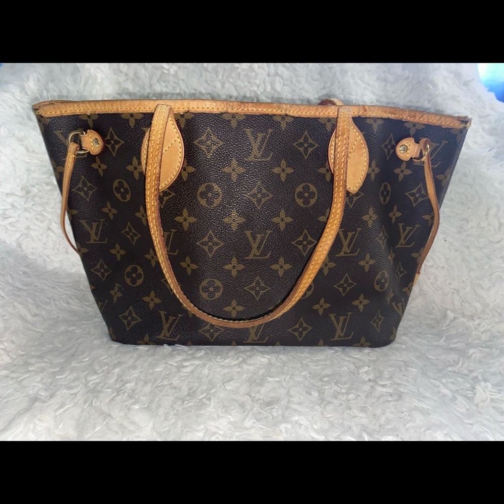 Authentic Louis Vuitton Neverfull pm